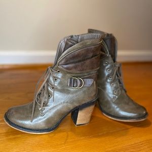 Army Green Combat Boots - Size 8